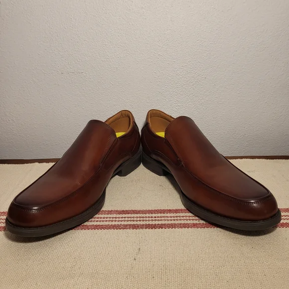Florsheim 12137-221 Midtown Moc Toe Leather Slip-On Men's 9.5 Cognac NEW